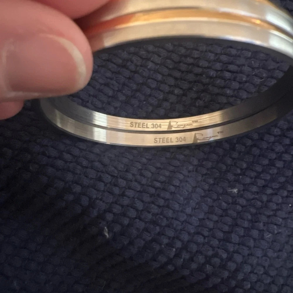 2 Tone Gold/Silver set of 2 Bangles - Picture 4 of 5
